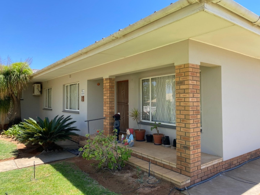 3 Bedroom Property for Sale in Vanrhynsdorp Western Cape